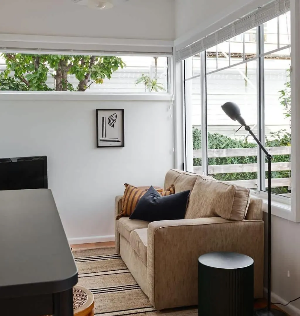 Cosy Central Apartment With Large Sunny Deck هوبارت